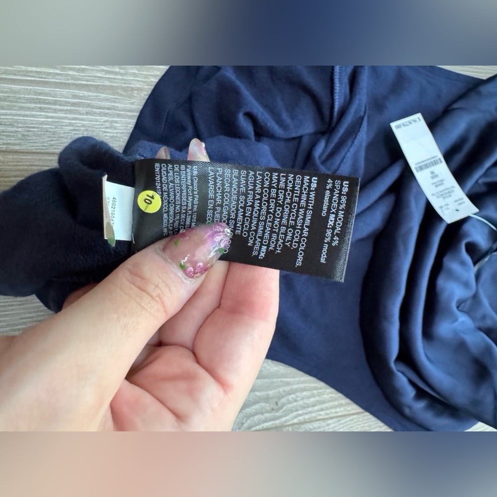 WHBM Passporter Sleeveless Cowl Neck Tank - Picture 6 of 6